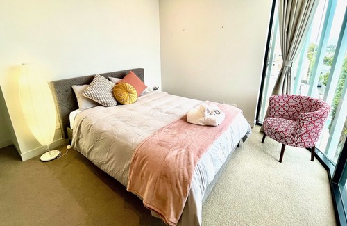Woollahra Apartment | Amazing Exe Apartment Convenient 2 bed parking wifi Views