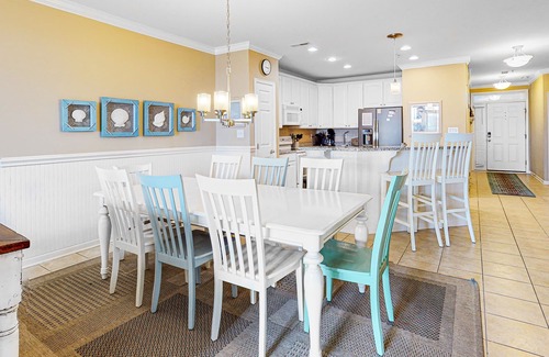 Sunset Island Condo | Amazing Family Condo w/AC, Private W/D, Shared Pool, Free WiFi, & Bay Views