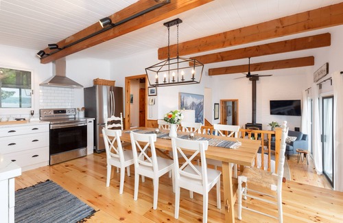 Bracebridge House | Amazing Family cottage on Prime Lake Muskoka