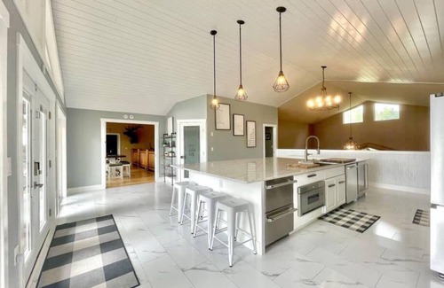 Bigfork House | Amazing Flathead River Location Gunner River Lodge