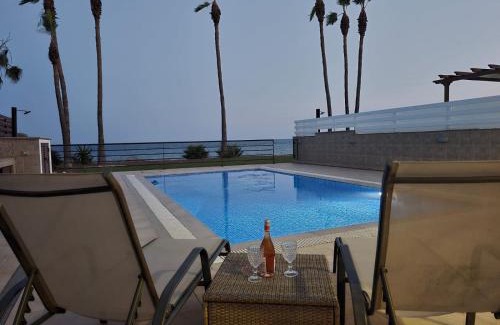 Pervolia Villa | Amazing frontline beach villa