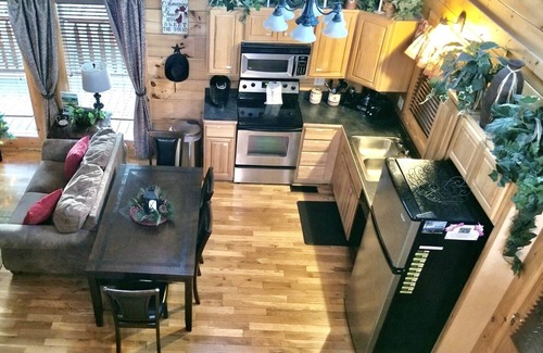 Sevierville Cabin | Amazing Grace - Two Bedroom Cabin