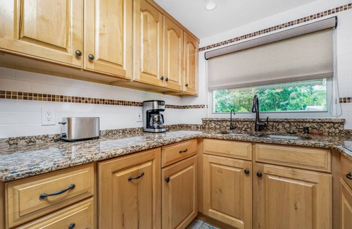 Englewood House | Amazing Gulf Beaches, Dearborn street min away. Heated Pool w/Palm trees, Lanai