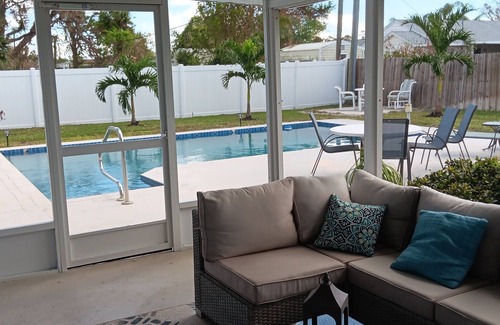 Englewood House | Amazing Gulf Beaches, Dearborn street min away. Heated Pool w/Palm trees, Lanai