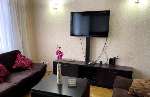 Verkhnie Misto Apartment | Amazing Heart of Kiev