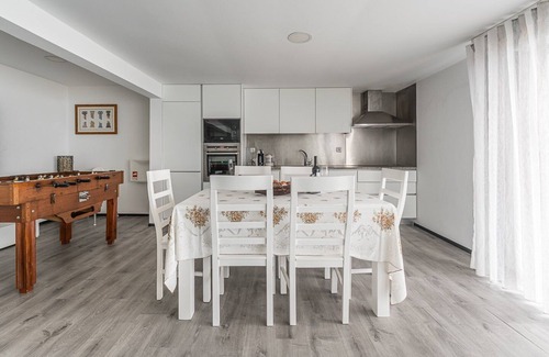 Madalena House | Amazing holiday home near the beach