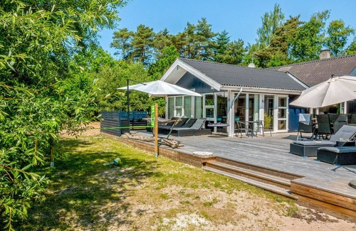 Oster Somarken House | Amazing home in Aakirkeby with WiFi