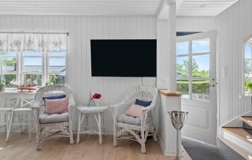 Hvidbjerg Strand House | Amazing Home In Børkop With Wifi