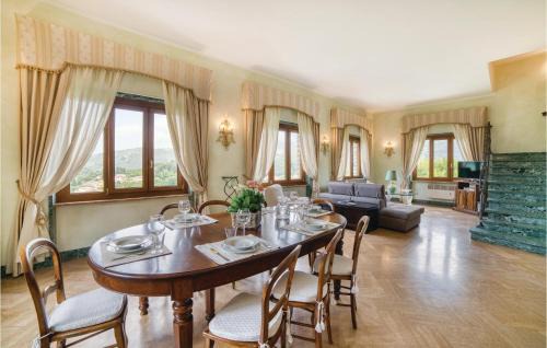 Camaiore House | Amazing Home In Camaiore Lu With Wifi