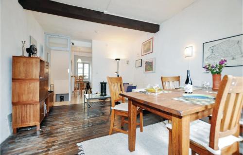 Ceret House | Amazing Home In Ceret With Wifi