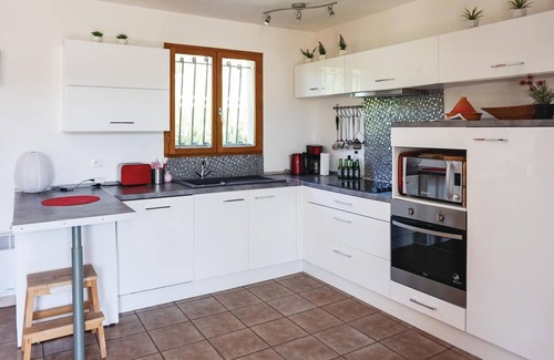 Cruzy House | Amazing home in Cruzy