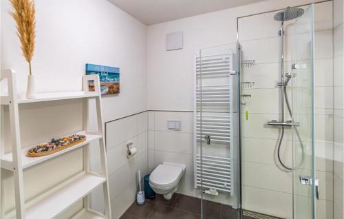 Wohlenberg House | Amazing Home In Klütz With Kitchen