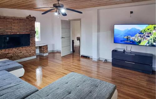 Macastre House | Amazing Home In Macastre With Sauna