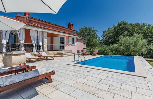 Marcana House | Amazing home in Marcana with WiFi