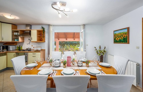 Loborika House | Amazing home in Marcana