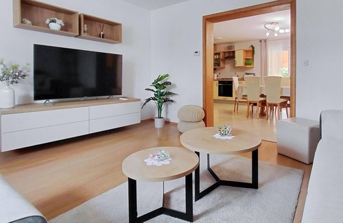 Loborika House | Amazing home in Marcana