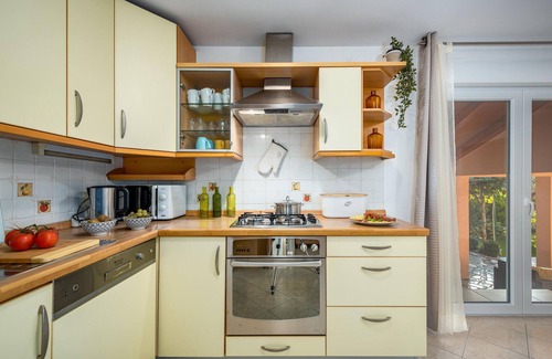 Loborika House | Amazing home in Marcana