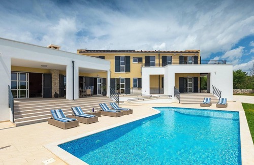 Divsici House | Amazing home in Marcana