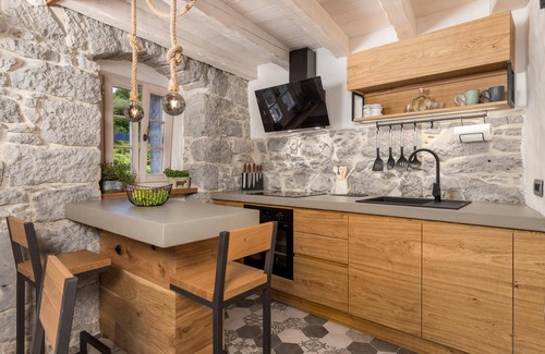 Matulji House | Amazing home in Mucici with kitchen