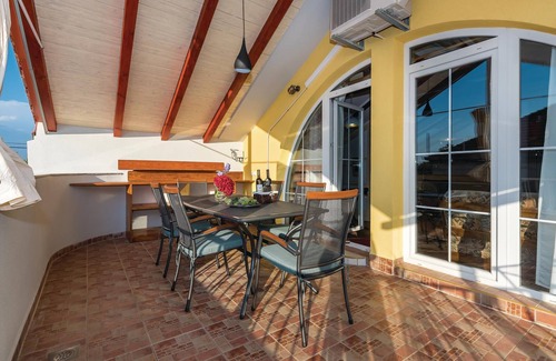 Oklaj House | Amazing home in Oklaj with WiFi