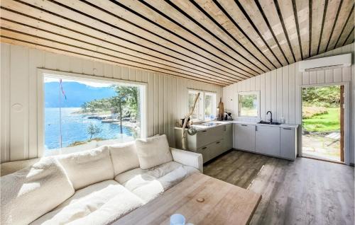Kvam House | Amazing Home In Tørvikbygd With Wifi