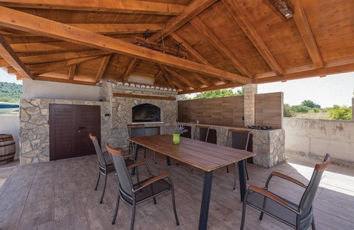 Tribunj House | Amazing home in Tisno