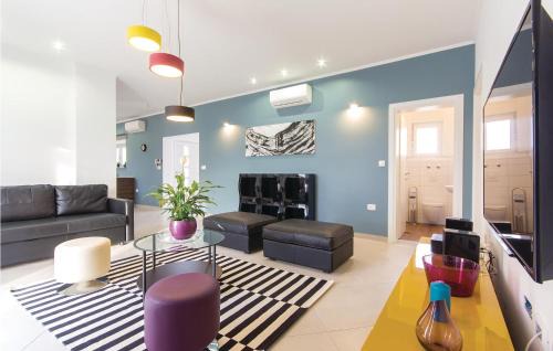 Valbandon House | Amazing Home In Valbandon