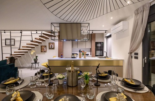 Vizinada House | Amazing home in Vizinada with sauna