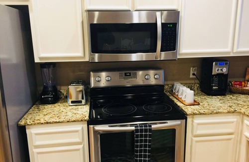 Pottsboro House | AMAZING LAKE VIEW - WATER POND FRONT - GOLF - SWIMMING - SPACIOUS LAKE HOUSE 1