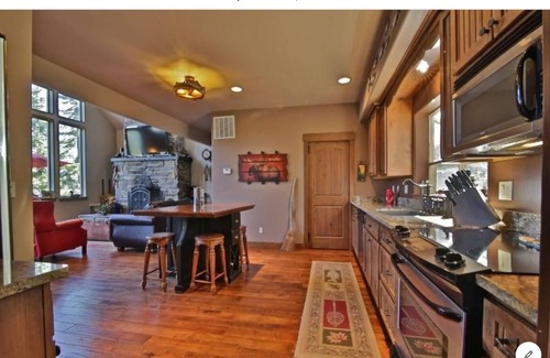 Coeur d'Alene House | Amazing Lake views and Dock ACCESS
