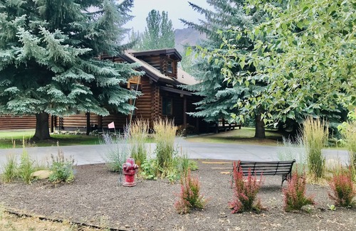 Hailey House | Amazing Log Home Retreat Hailey-Sun Valley close