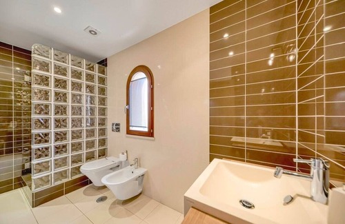 Penina Villa | Amazing luxury villa with jacuzzi inside the pool!