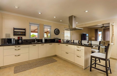 Paradera Villa | Amazing Modern 4BR3BA Villa w/Large Private Pool