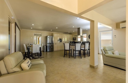 Paradera Villa | Amazing Modern 4BR3BA Villa w/Large Private Pool
