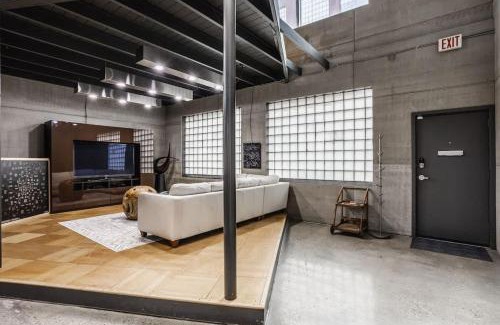 Chatham-Arch House | Amazing Modern Chic Mass Ave Townhome with Amenities