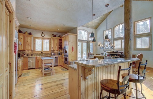 Christie Heights House | Amazing Mountain Home! Excellent Location. Early checkin.