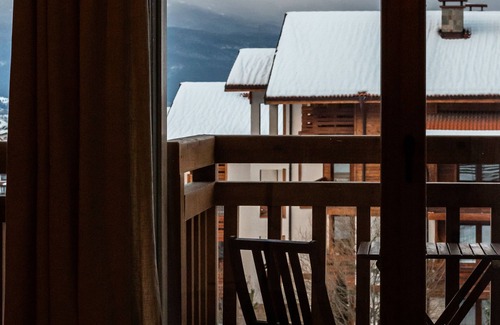 Old Town Apartment | Amazing Mountain & Town View Studio