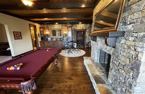 Big Canoe House | Amazing Mountain View & Cabin Retreat - Big Canoe