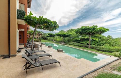 Playa Langosta Apartment | Amazing Ocean Front Condo In Langosta
