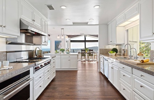Riviera House | Amazing Ocean, Island, and City Views From Contemporary Home!