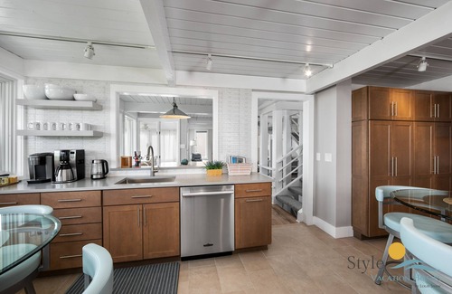 Harvey Cedars House | AMAZING OCEANFRONT 3 BD-3 BATH SLEEPS 8 -HARVEY CEDARS-LBI-NJ
