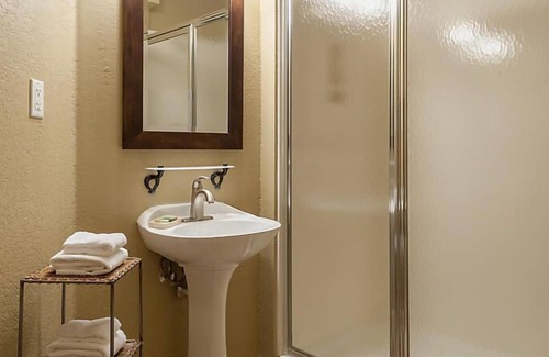 Big Cedars Resort | Amazing Paradise Point Resort in Hollister!