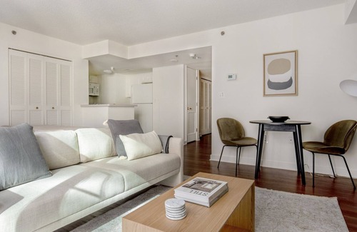 Penn Quarter Apartment | Amazing Penn Quarter Studio w/Gym, DM & W/D, near Metro, by Blueground
