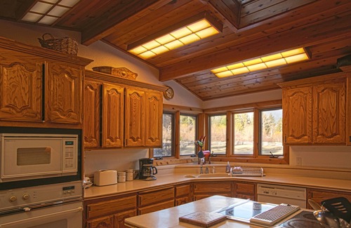 Mount Shasta House | Amazing property & Shasta views, private lake, dark skies, close to everything