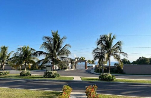Lucea House | Amazing & Relaxing Vacation Homen Gated 2brm/2bthn