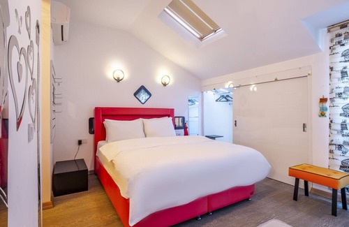 Mecidiyekoy Apartment | Amazing Residence Flat near Trump Mall