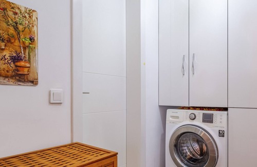 Mecidiyekoy Apartment | Amazing Residence Flat near Trump Mall