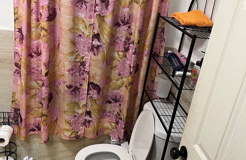 Irvington House | Amazing room with AC in charming Irvington