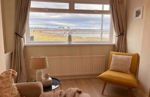 Amble House | Amazing sea views and hot tub