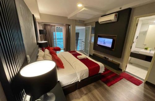 George Town Apartment | Amazing Seaview Duplex George Town Maritime Suites 20